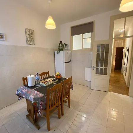Charming In With Terrace 55m² דירה *