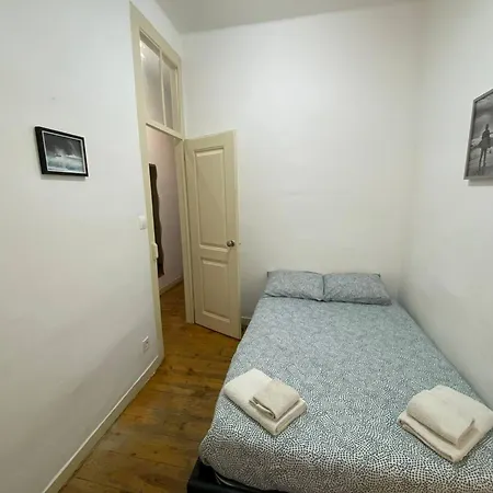 Charming In With Terrace 55m² * ליסבון